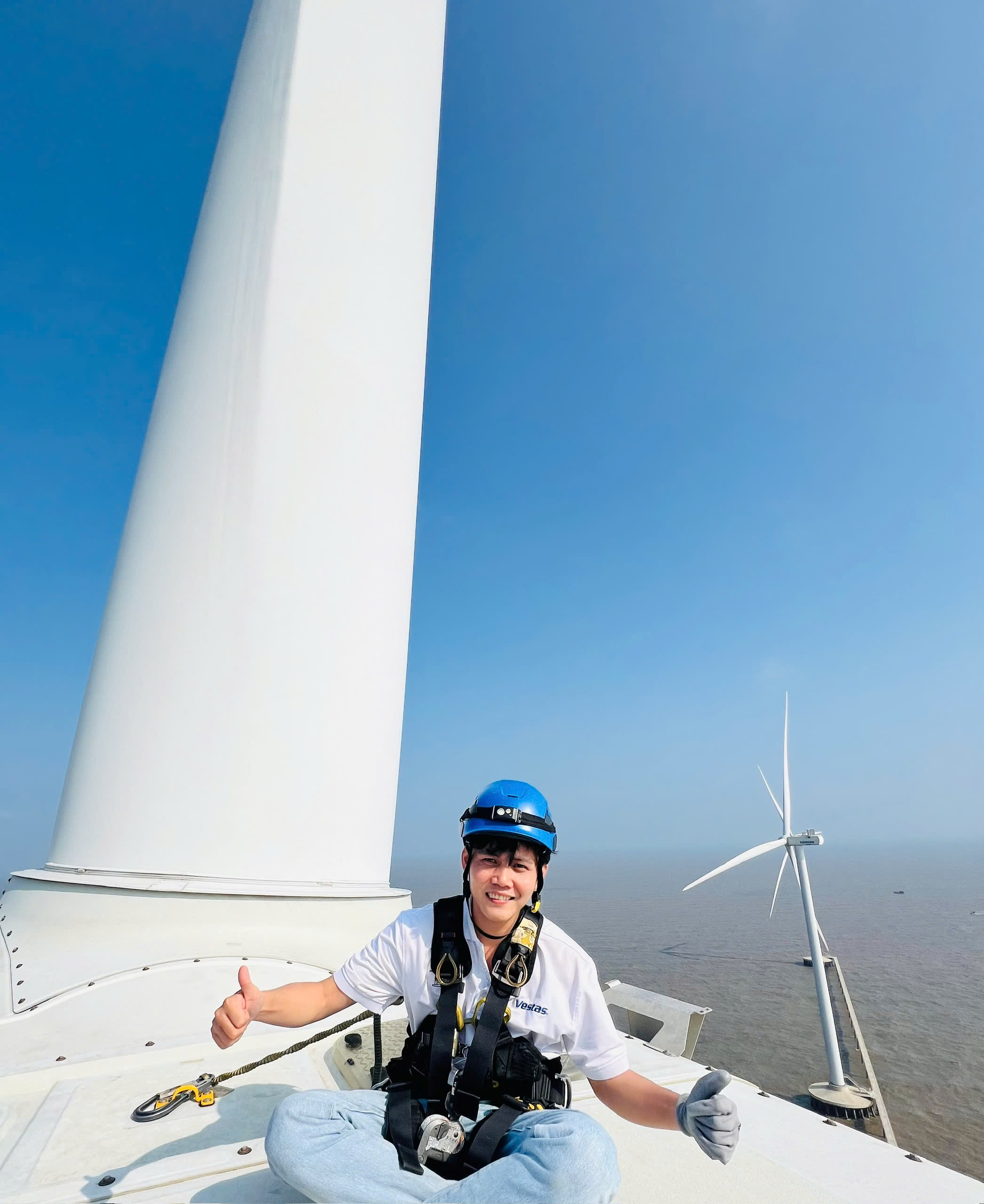 6337bf09b2b53ceb65a42